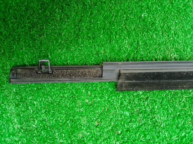 GHP950640F MAZDA Молдинг опускного стекла двери передней правой купить в Львов