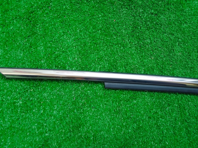 GHP950640F MAZDA Молдинг опускного стекла двери передней правой купить в Черкассы