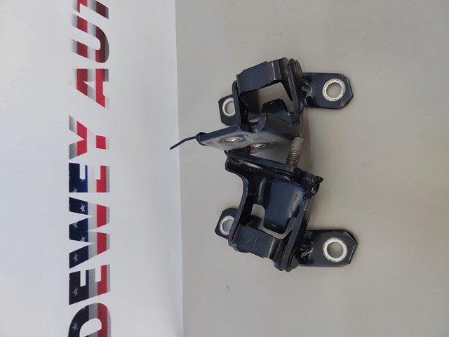 Петля водительской двери KD5359210A MAZDA