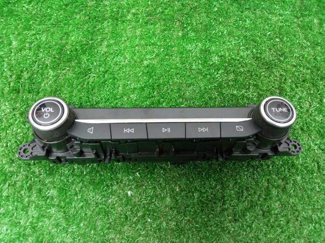 Пульт управления магнитолой LJ6T18K811CA FORD