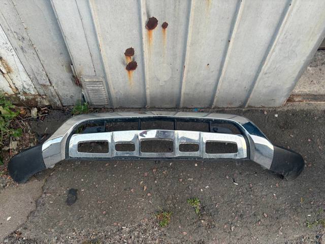 Бампер передний A2538852425 MERCEDES