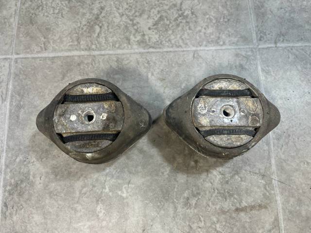 VAG 4B0399151M Подушка коробки передач в наличии Днепр