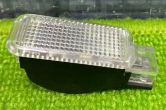 3B0947415B VAG Плафон подсветки бардачка купить в Кривой Рог