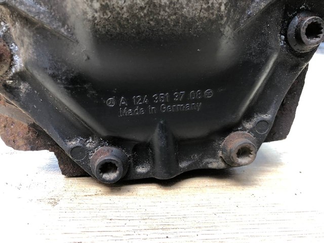 1243513708 MERCEDES Крышка редуктора заднего купить в Кривой Рог