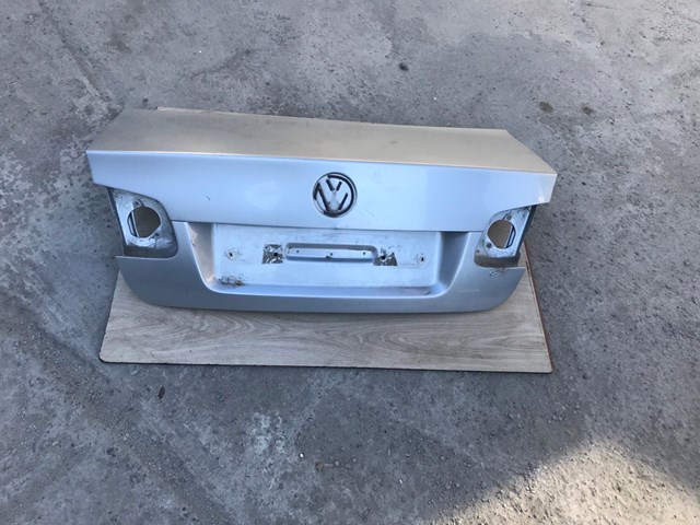 1K5827025AE VAG Крышка багажника купить в Павлоград