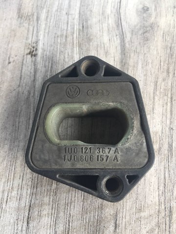 1U0121367A VAG Кронштейн радиатора нижний купить в Одесса