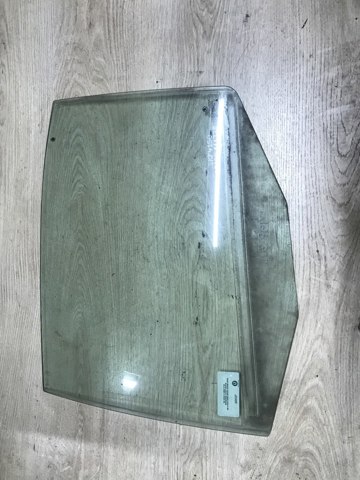1U4845205A VAG Стекло двери задней левой купить в Киев