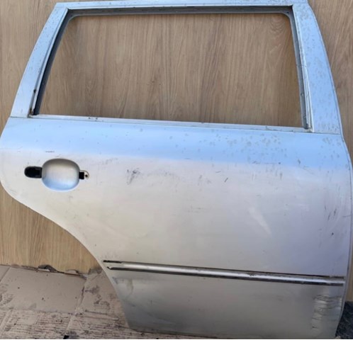 1U9833052A VAG Дверь задняя правая купить в Полтава