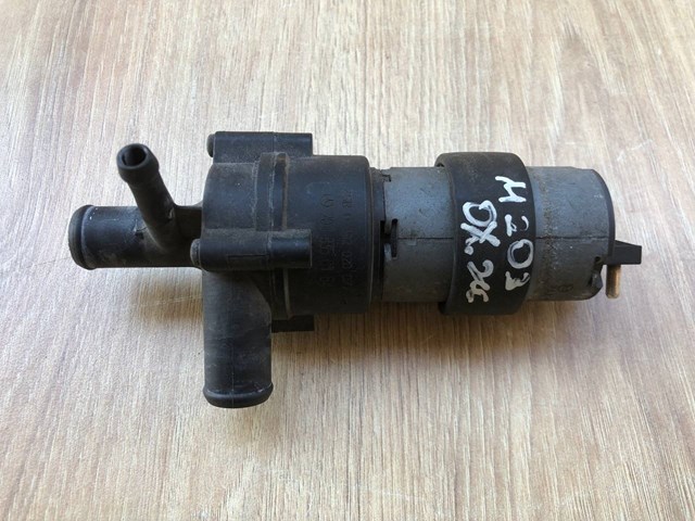 MERCEDES 2038350164 Помпа водяная (насос) охлаждения, дополнительный электрический в наличии Ровно