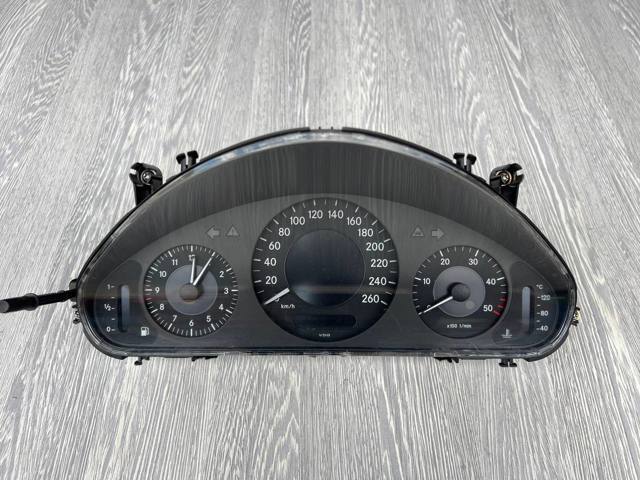 Приборная доска 2115404448 MERCEDES