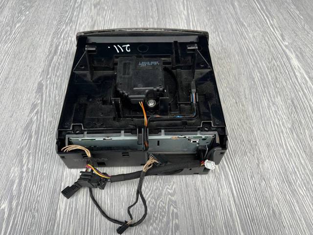 MERCEDES 2116800552 Кнопка аварийки в наличии Ровно