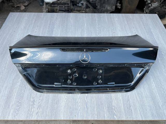 Крышка багажника 2117500375 MERCEDES