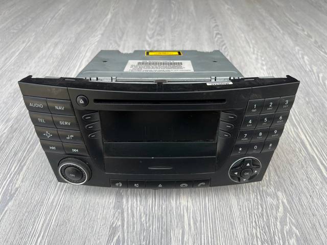 Магнитола (радио AM/FM) 2118201079 MERCEDES