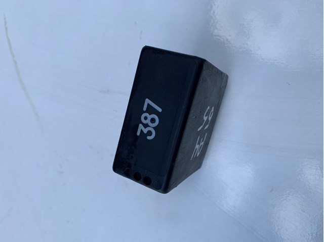 Реле поворотников 4B0919471 VAG