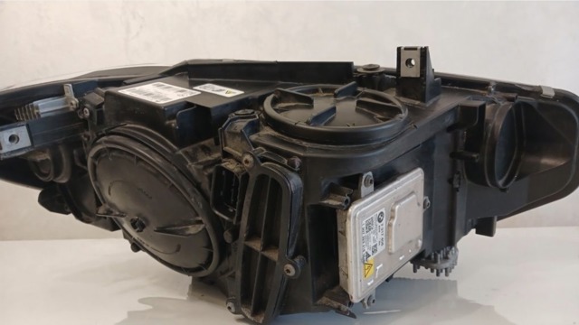 63117377853 BMW Левая фара купить в Кривой Рог