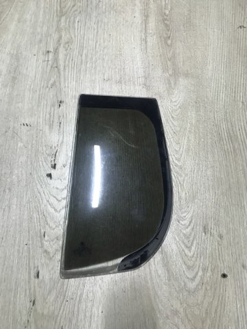 6Y6845209A VAG Стекло-форточка двери задней левой купить в Львов