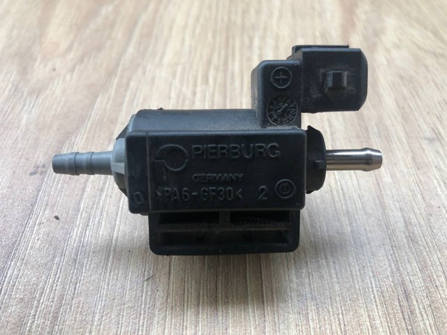 LAND ROVER 70243600 в наличии Тернополь