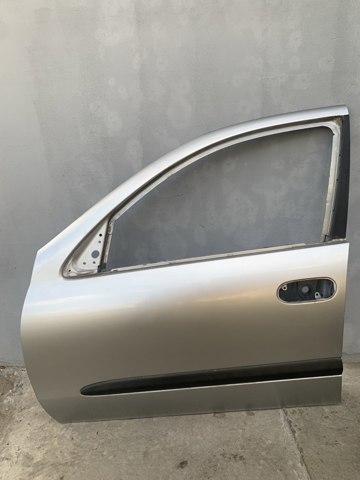 Водительская дверь 801015M431 NISSAN