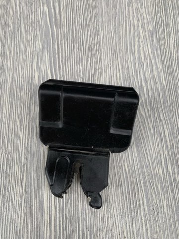 Замок крышки багажника 8463059C02 NISSAN