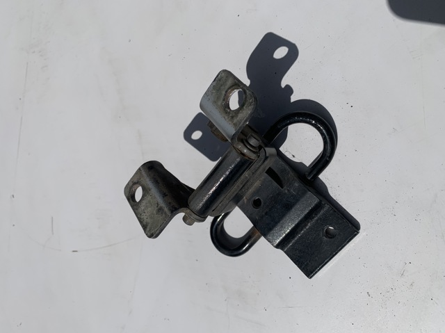 8D0833412C VAG Петля двери задней правой купить в Чернигов