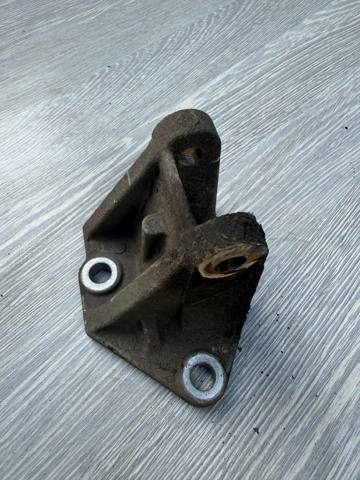 Крепление генератора FS0118371A MAZDA