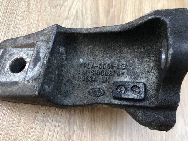 LAND ROVER LR033184 Кронштейн подушки (опоры) двигателя левой в наличии Харьков