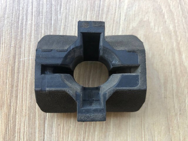 LR034565 Подушка радиатора нижняя купить Тернополь