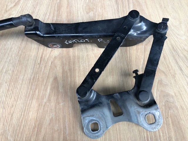 LR036583 LAND ROVER Петля капота правая купить в Днепр