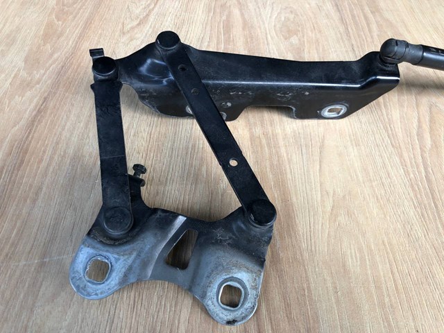 LR036584 LAND ROVER Петля капота левая купить в Киев