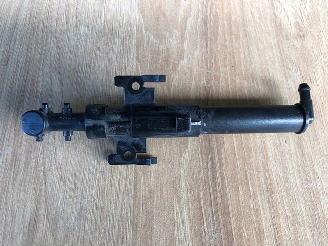 LAND ROVER LR037589 Форсунка омывателя фары передней правой в наличии Черкассы
