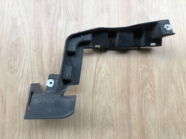 LR037916 LAND ROVER Кронштейн бампера заднего левый купить в Тернополь