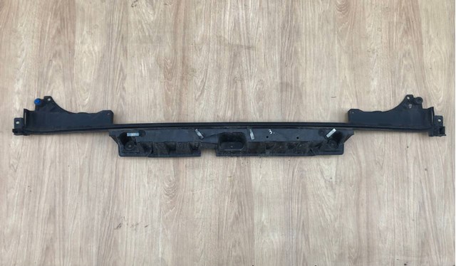 LR037923 LAND ROVER Кронштейн бампера заднего центральный купить в Черновцы