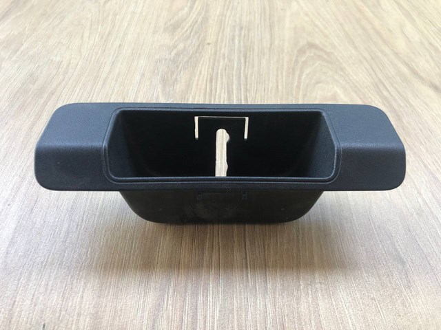 LR038141 LAND ROVER купить в Харьков