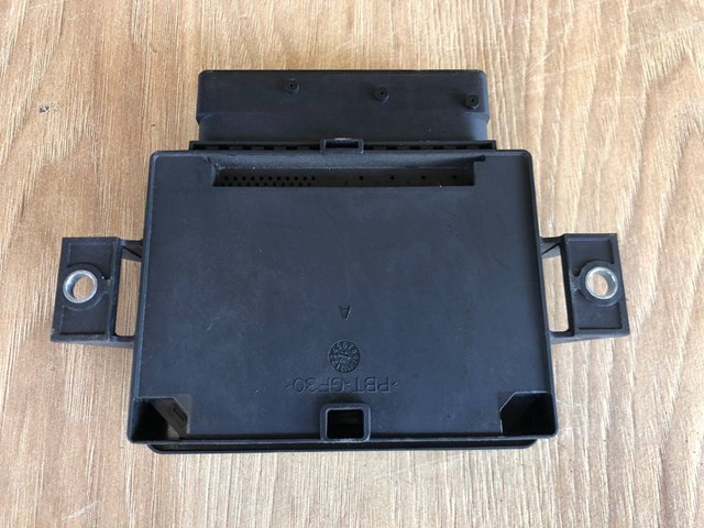 LAND ROVER LR043579 Блок управления стояночного тормоза в наличии Украина