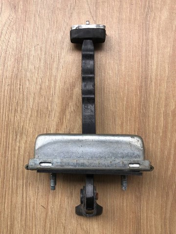 LAND ROVER LR045540 Ограничитель двери в наличии Запорожье