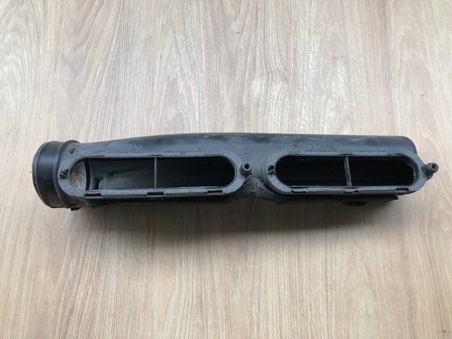 LR049313 LAND ROVER Воздухозаборник воздушного фильтра купить в Ирпень