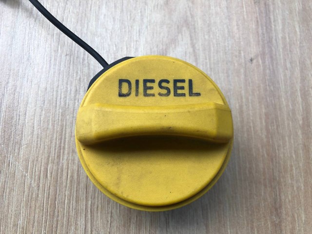 LR053666 LAND ROVER Крышка бензобака купить в Одесса