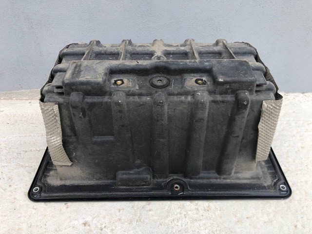 LAND ROVER LR057223 Полка под аккумулятор в наличии Черновцы