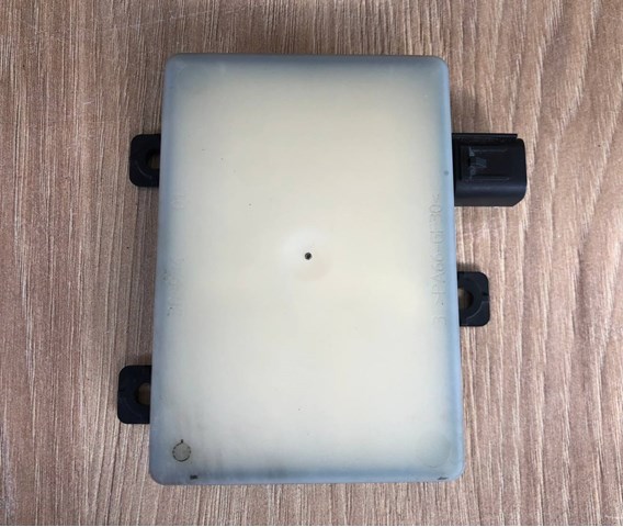 LR061039 LAND ROVER Датчик контроля мертвой зоны задний купить в Харьков