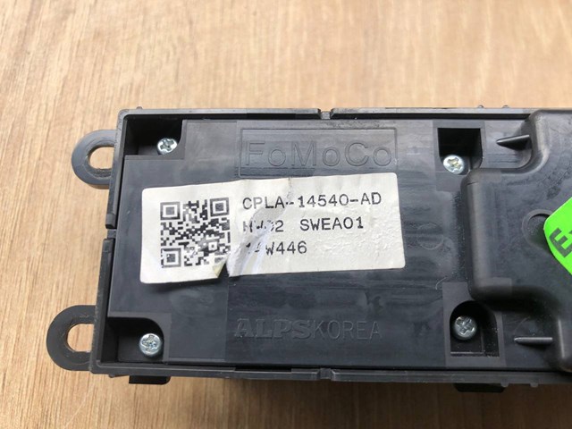 LAND ROVER LR066075 Кнопочный блок управления стеклоподъемником передний левый в наличии Винница