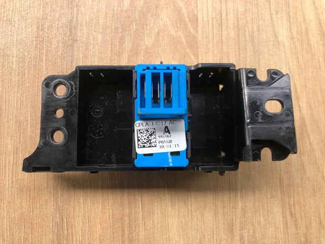LAND ROVER LR071265 в наличии Ровно