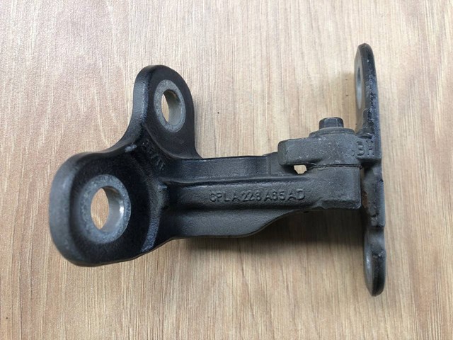LAND ROVER LR073596 Петля двери передней левой в наличии Винница