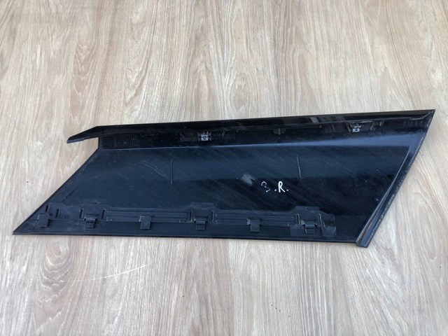 LR076492 LAND ROVER Накладка стойки кузова внешняя задняя правая купить в Ужгород
