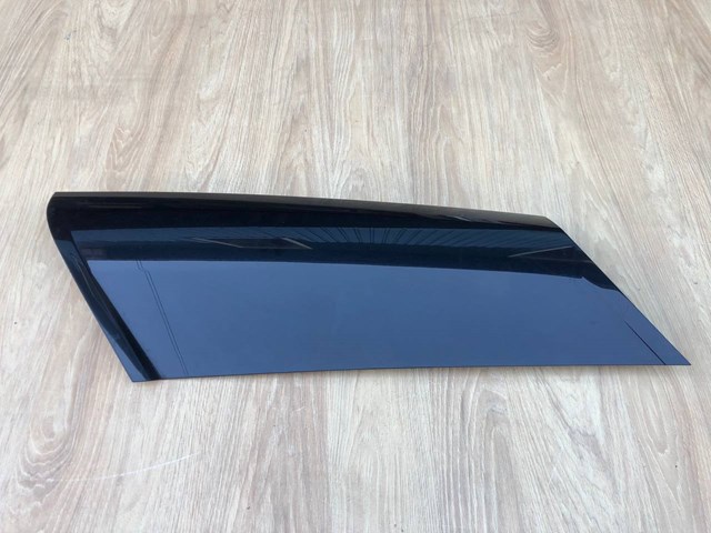 LR076492 LAND ROVER Накладка стойки кузова внешняя задняя правая купить в Кривой Рог
