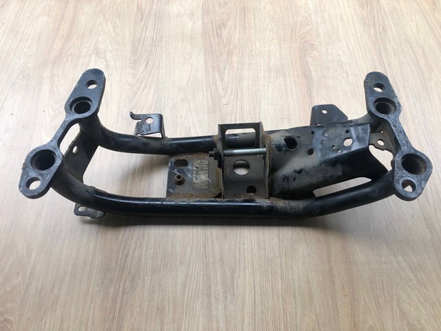 LAND ROVER LR113253 Балка крепления коробки передач в наличии Павлоград