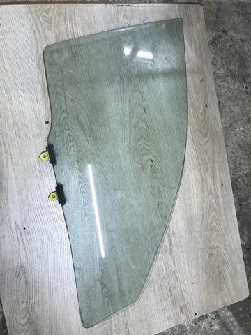 MITSUBISHI MR525732 Стекло двери передней правой в наличии Одесса