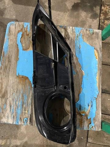 51117300740 Заглушка (решетка) противотуманных фар бампера переднего правая купить Харьков