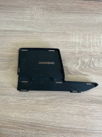 VAG 80A807246 Заглушка (решетка) противотуманных фар бампера переднего правая в наличии Ужгород