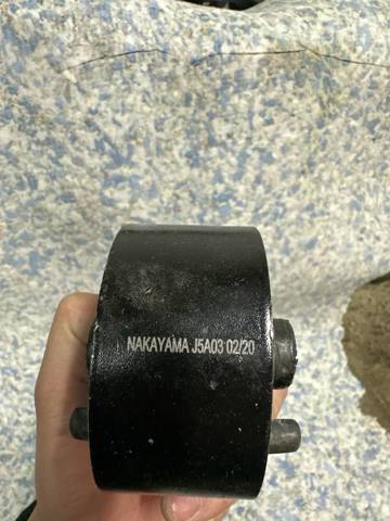 HYUNDAI 0K30F39050A Передняя опора двигателя в наличии Киев
