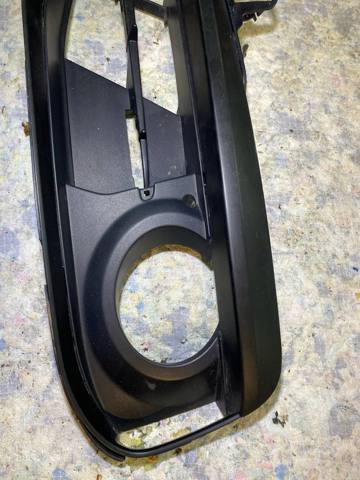 BMW 51117396887 Решетка бампера переднего левая в наличии Украина